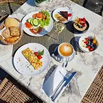 Ξενοδοχείο Meergut 4*